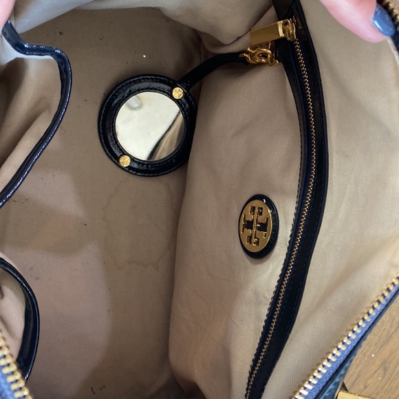 Tory Burch matching navy bag and wallet - Picture 10 of 15